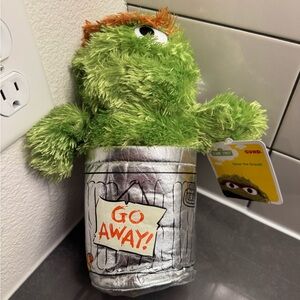 Sesame Street ‘Oscar the Grouch’ Plush